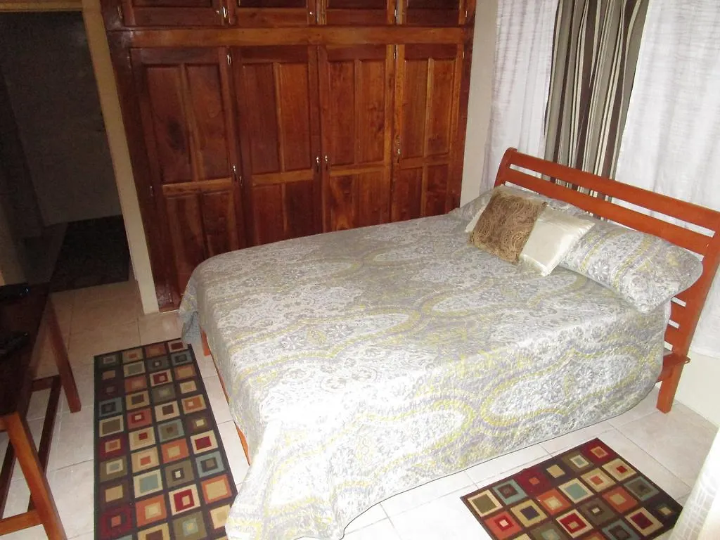 The Residence Portmore Apartments 0*,