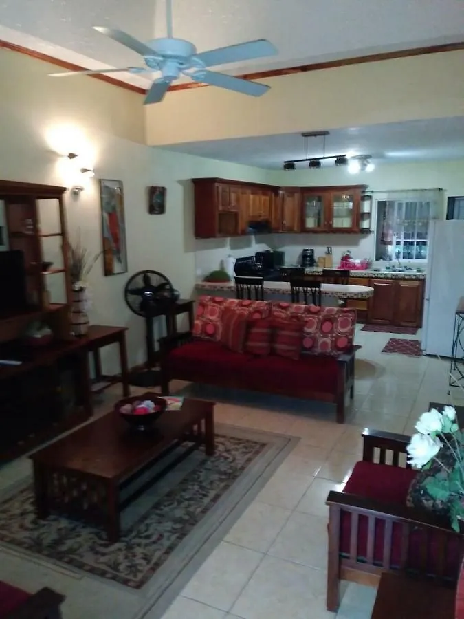 The Residence Portmore Apartments 0*,